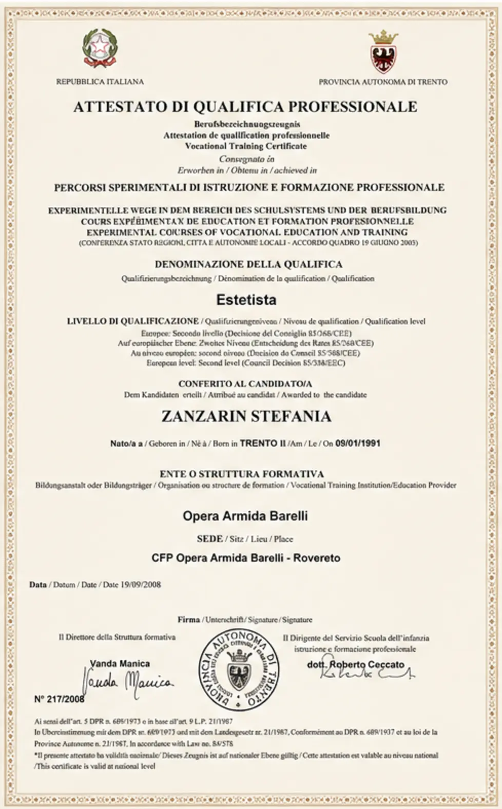 Attestato di qualifica professionale di Stefania Zanzarin come estetista