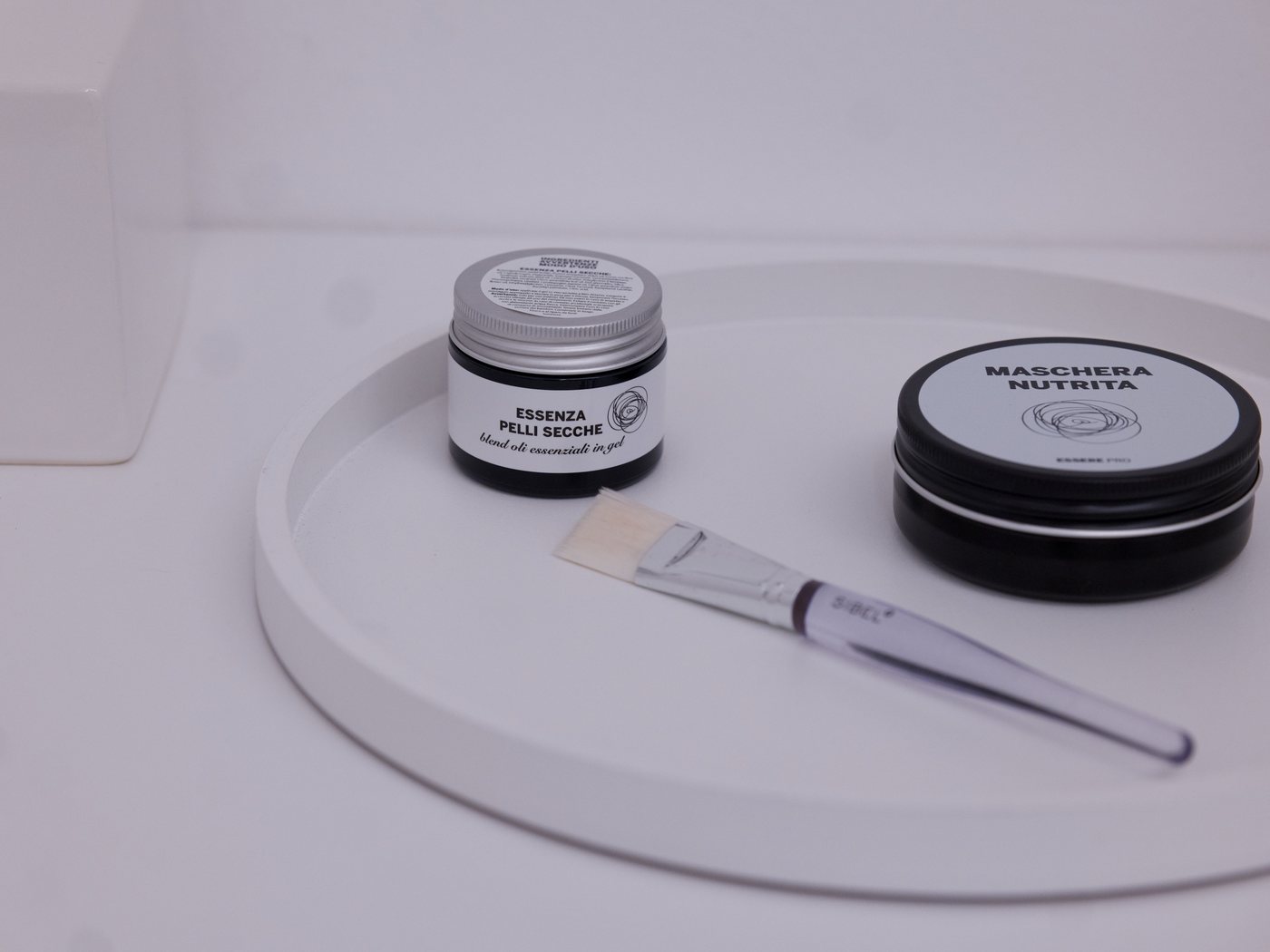 Essenza pelli secche e maschera nutrita della linea Alius